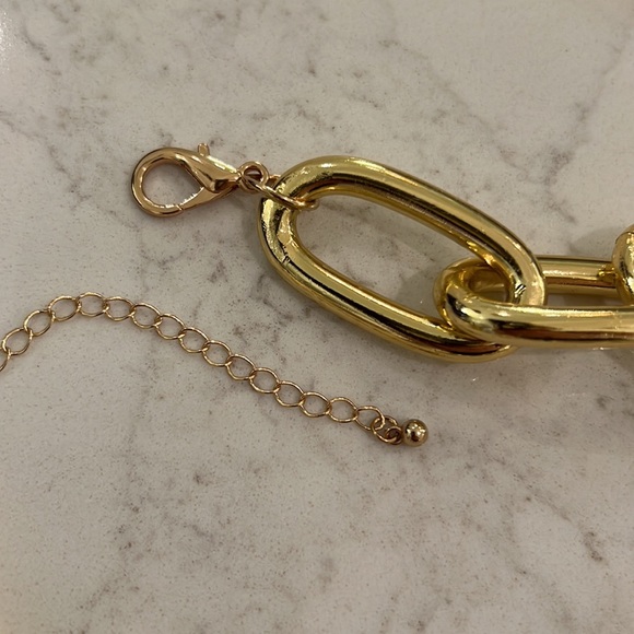 Dynamite Supersized Link Chain Necklace - Picture 6 of 6